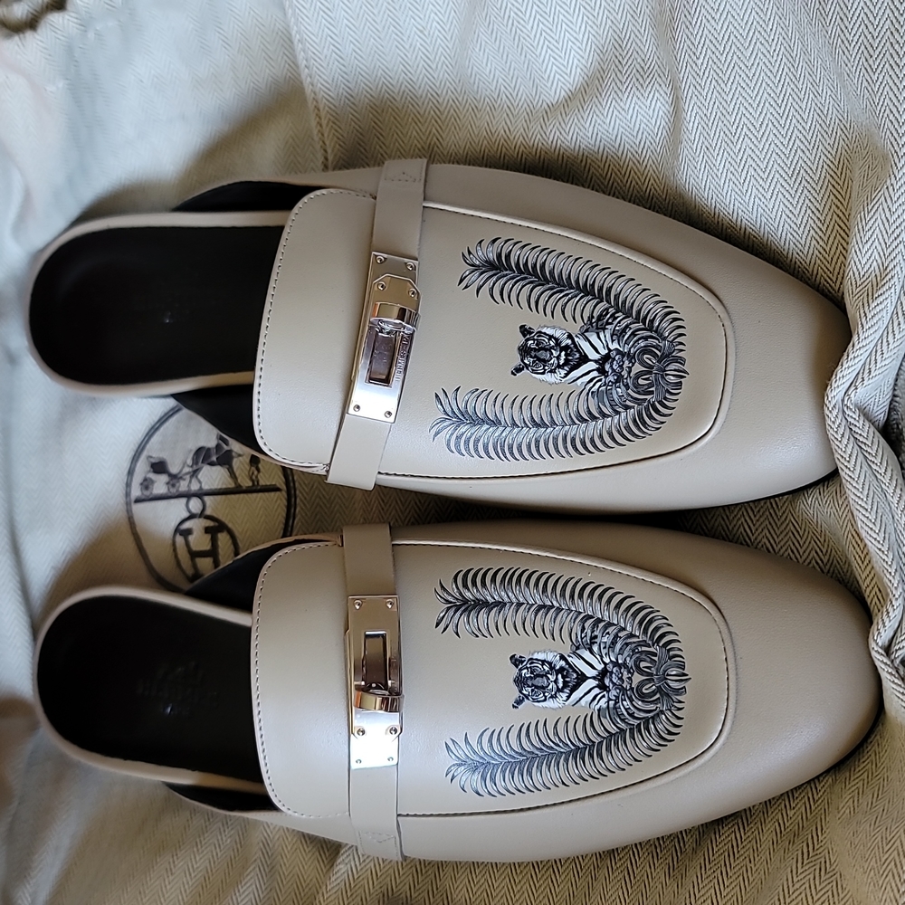 Hermes Oz Mule Slip-on with Kelley Buckle Blanc Monochrome Color Leather 40EU/10